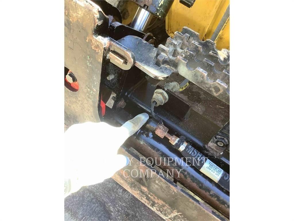 CAT 299D3XPS2C Skid steer mini nakladalci