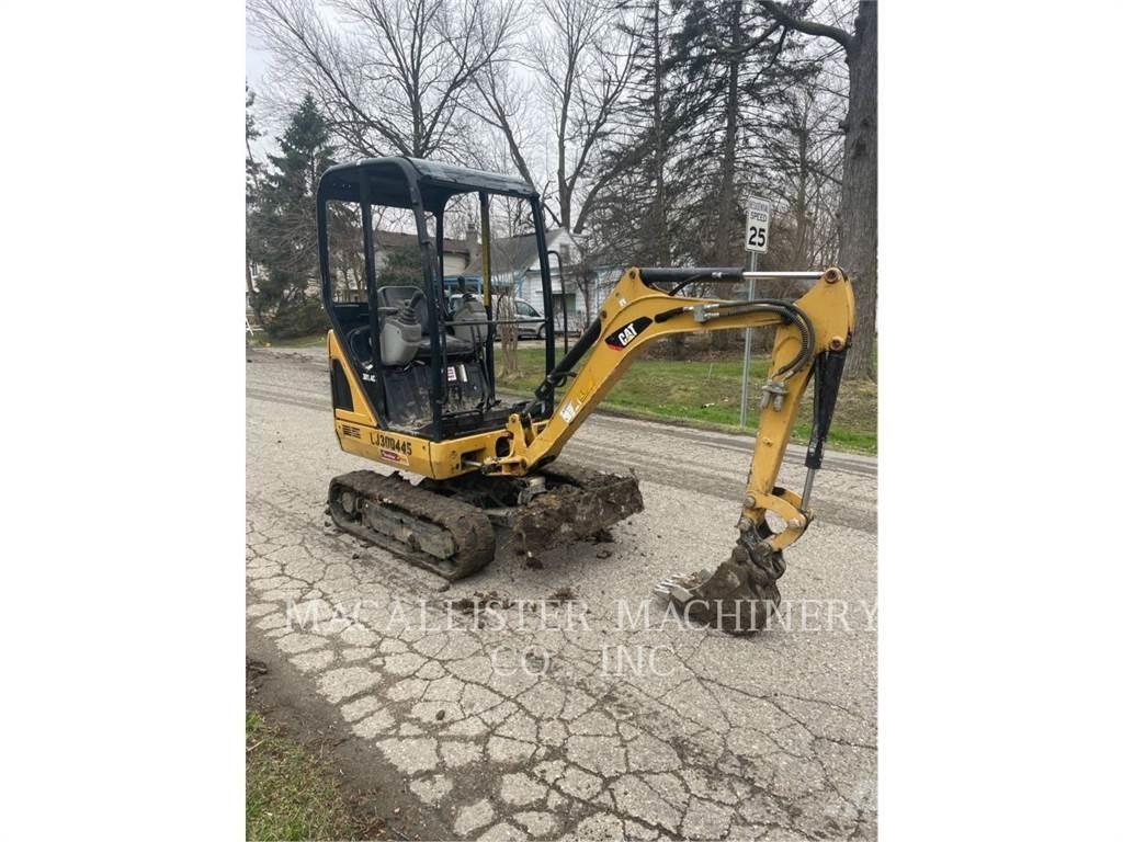 CAT 301.4C Bagri goseničarji