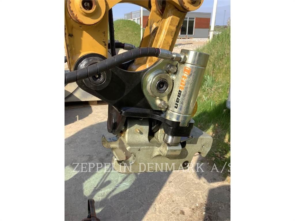 CAT 301.6 Bagri goseničarji