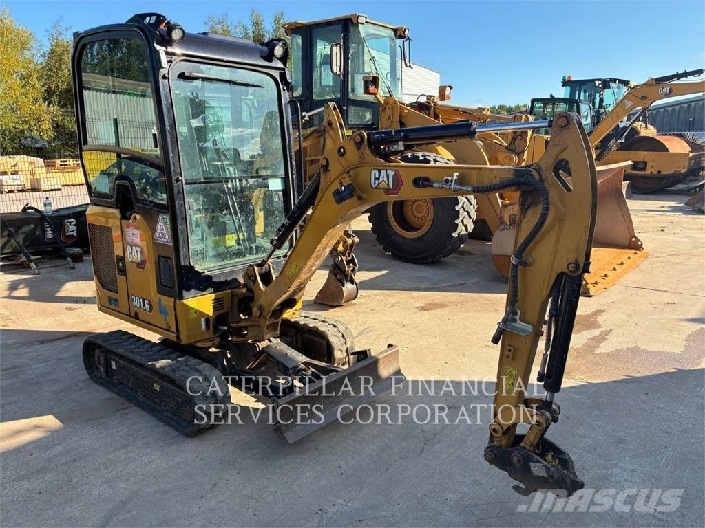 CAT 301.6 Bagri goseničarji
