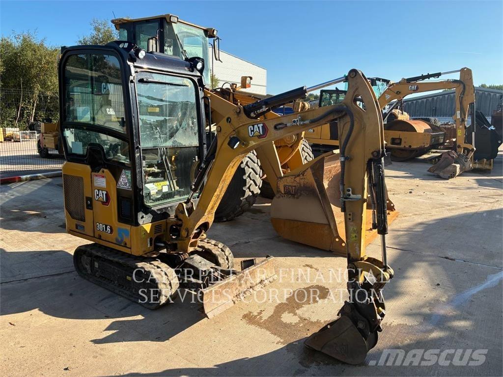 CAT 301.6-05 Bagri goseničarji