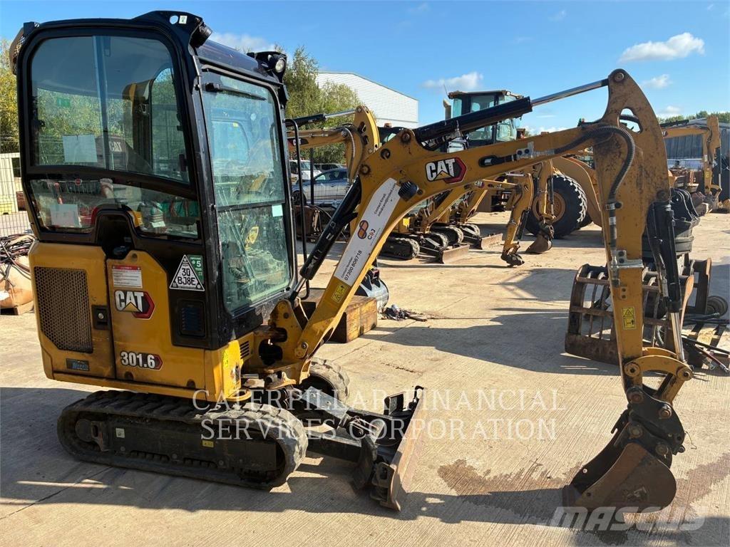CAT 301.6-05 Bagri goseničarji