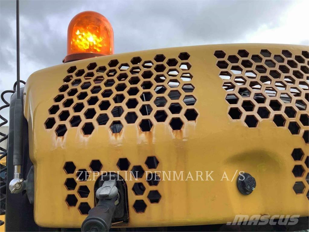 CAT 301.605 Bagri goseničarji