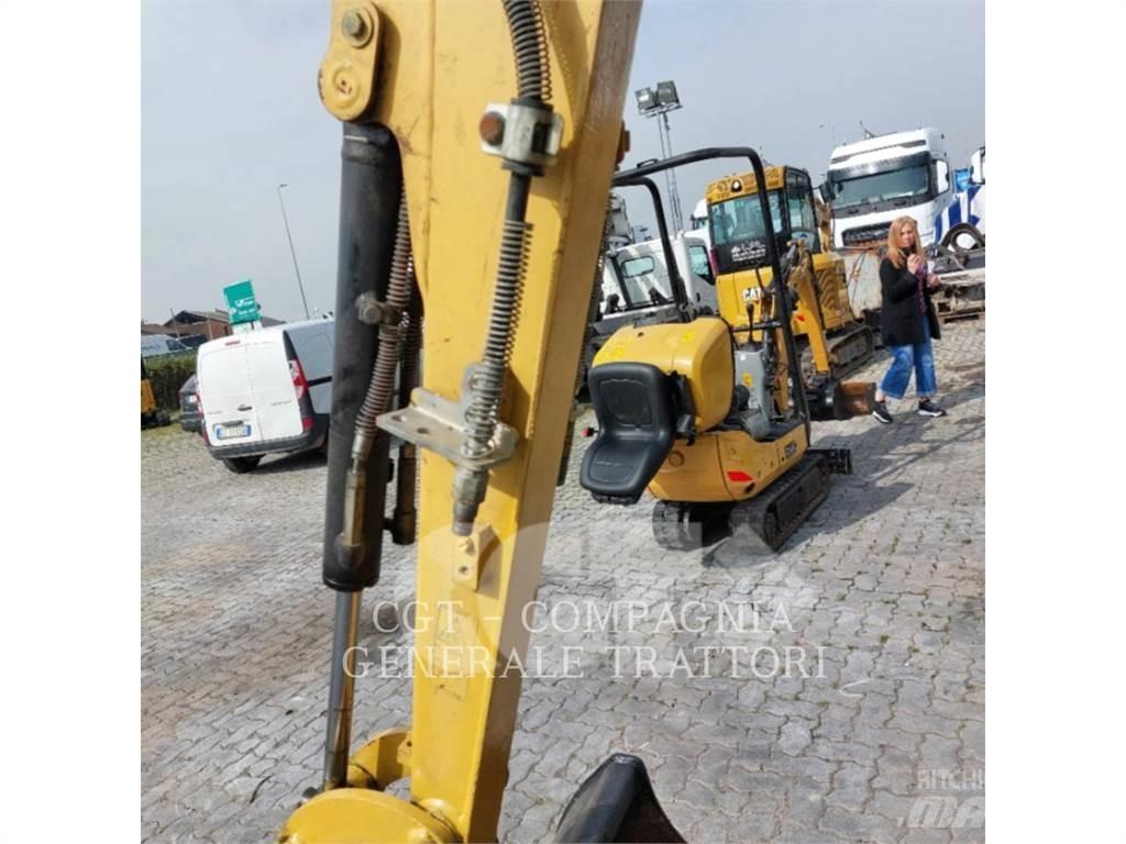 CAT 301.7 Bagri goseničarji