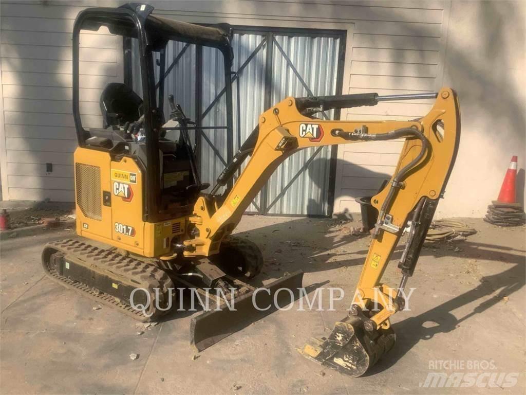 CAT 301.7 Bagri goseničarji