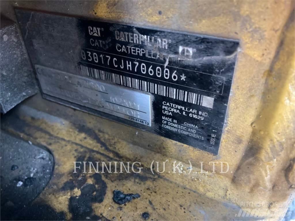 CAT 301.7 Bagri goseničarji