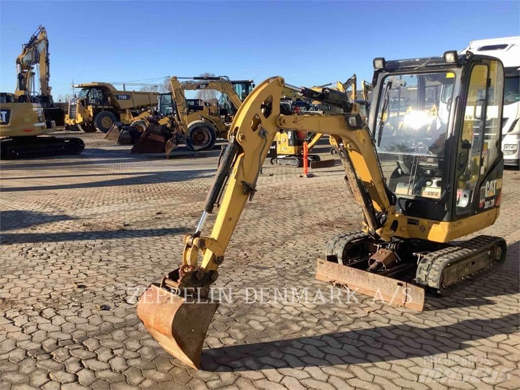 CAT 301.7D Bagri goseničarji