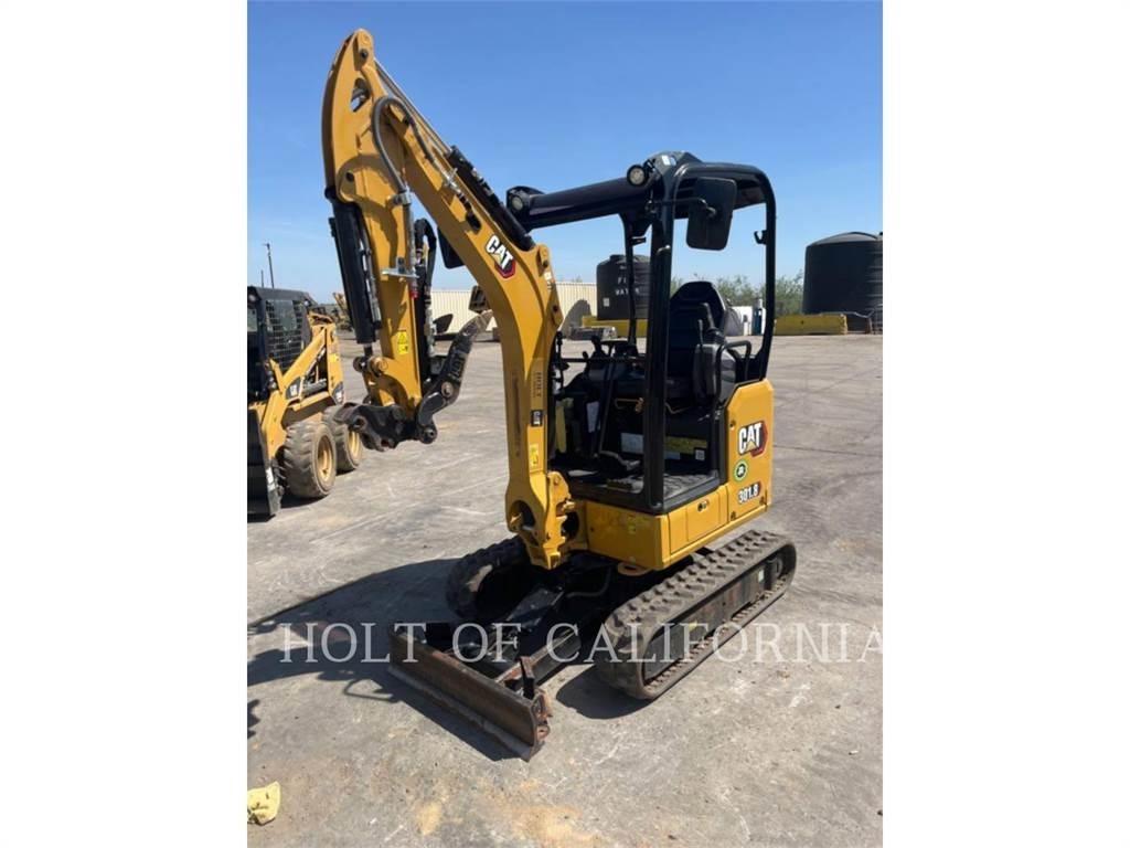 CAT 301.8 Bagri goseničarji