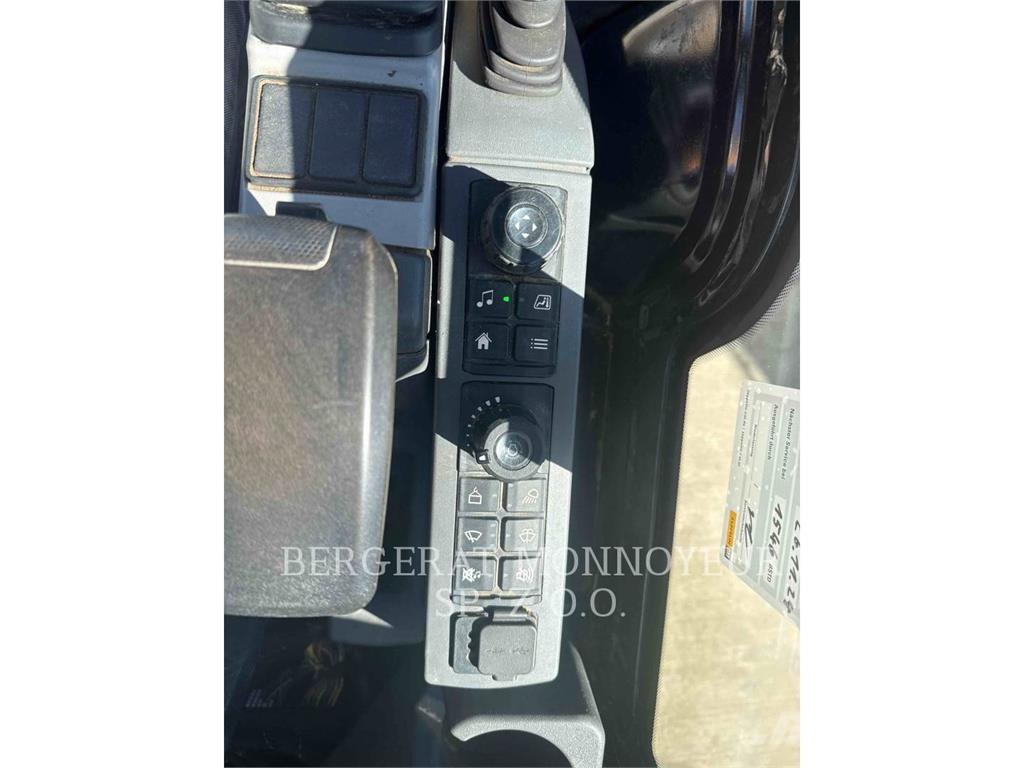 CAT 301.8 Bagri goseničarji