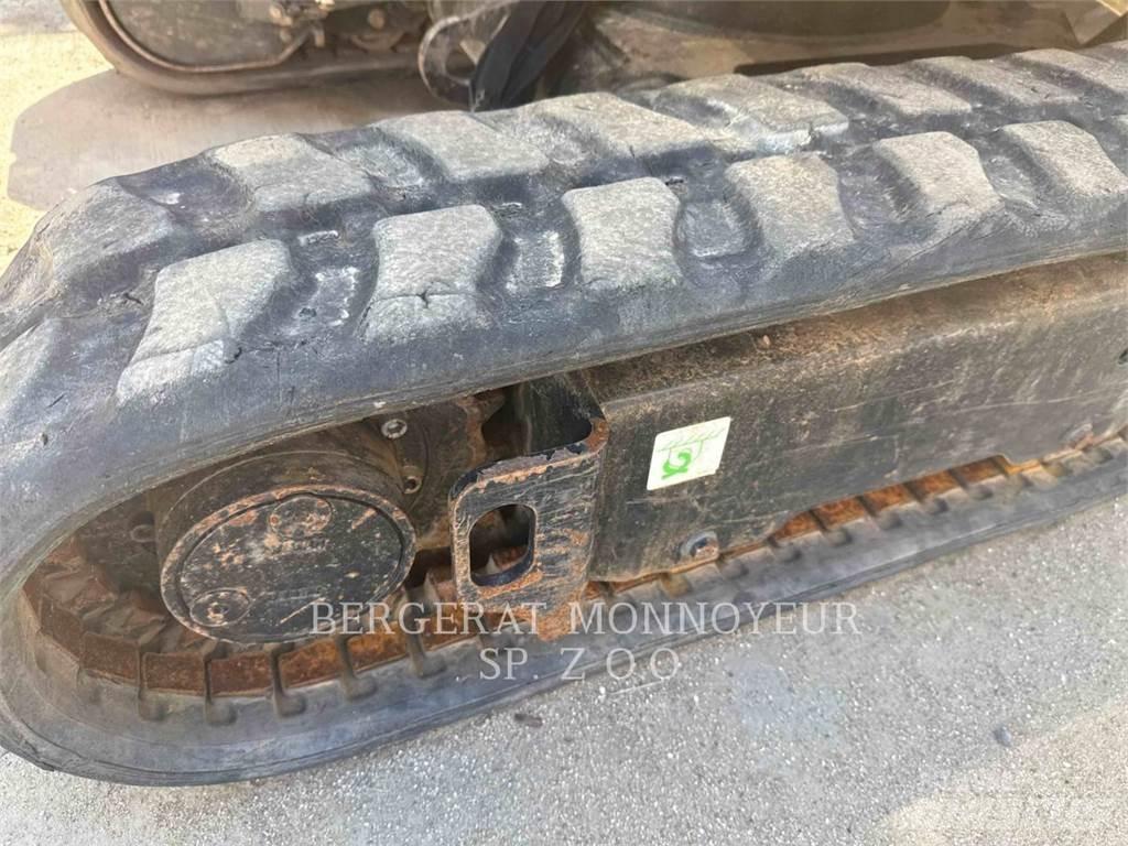 CAT 301.8 Bagri goseničarji