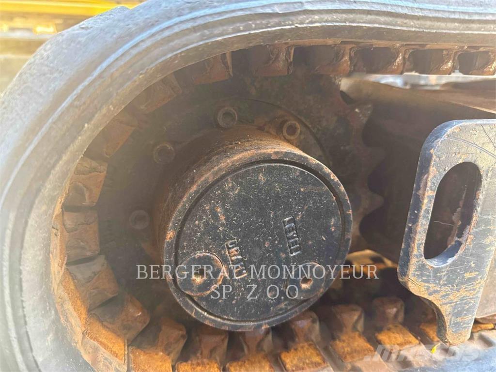 CAT 301.8 Bagri goseničarji