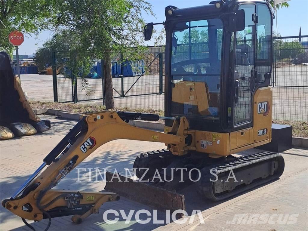 CAT 301.8 Bagri goseničarji