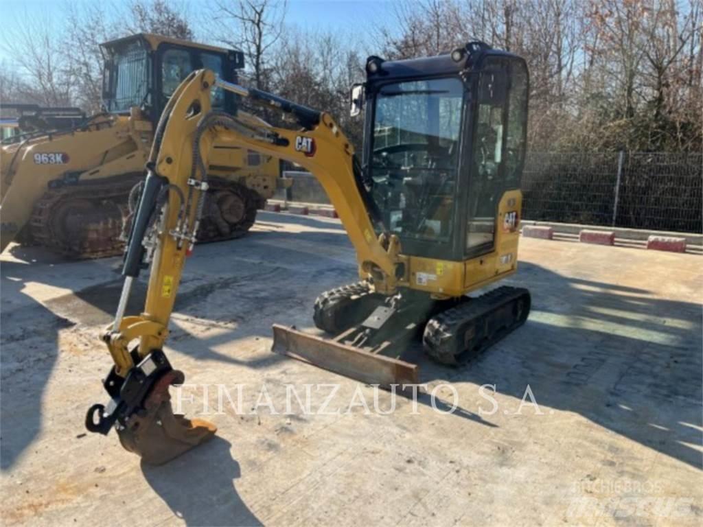 CAT 301.8 Bagri goseničarji