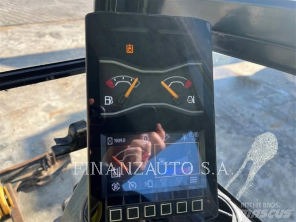 CAT 301.8 Bagri goseničarji