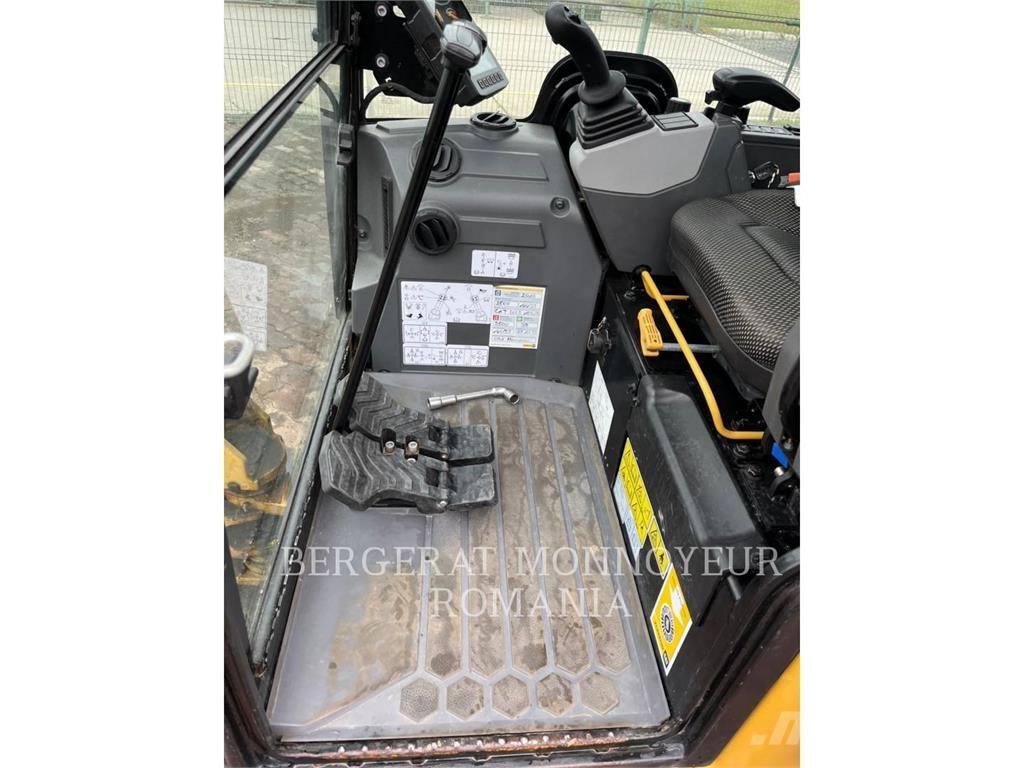 CAT 301.8-05 Bagri goseničarji