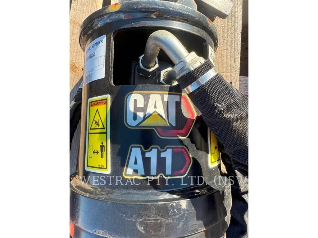 CAT 301.8-05 Bagri goseničarji