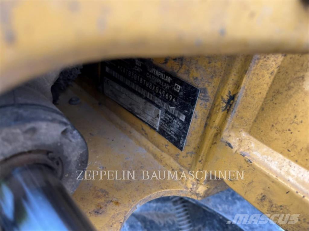 CAT 301.8-05A Bagri goseničarji