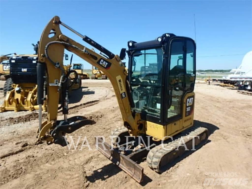 CAT 302 Bagri goseničarji