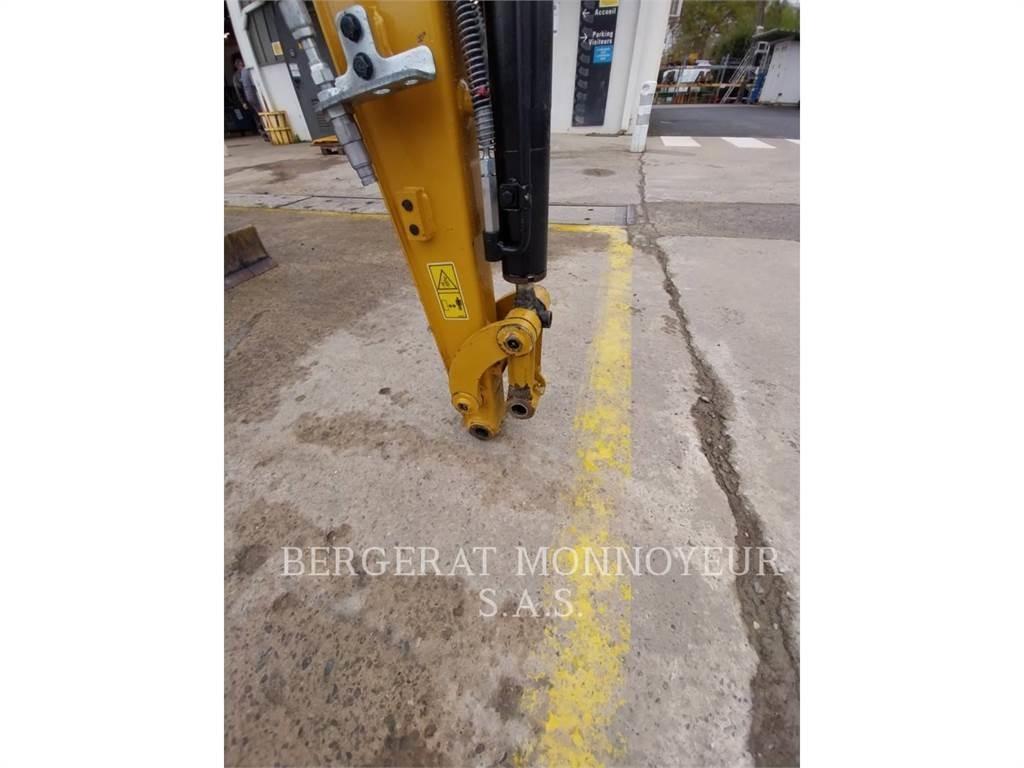 CAT 302 Bagri goseničarji