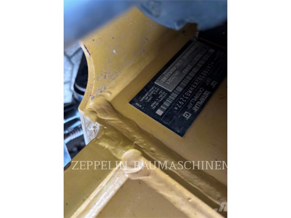 CAT 302-05A CR Bagri goseničarji