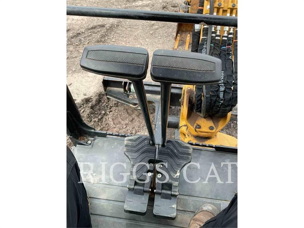CAT 302.7 Bagri goseničarji