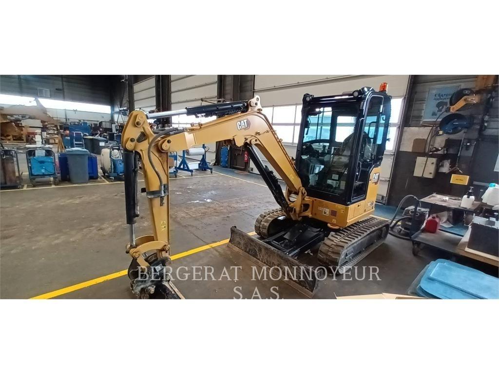 CAT 302.7 Bagri goseničarji