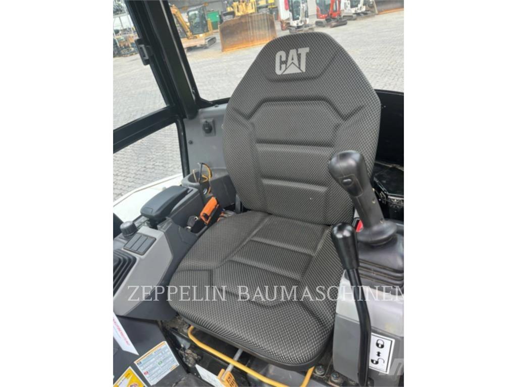 CAT 302.7CR-07 Bagri goseničarji