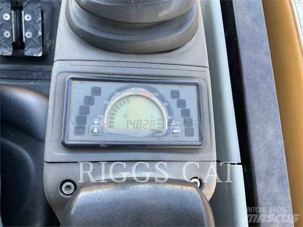 CAT 302.7DCR Bagri goseničarji