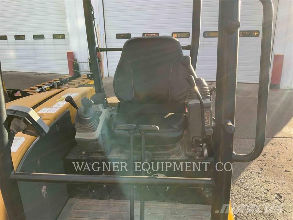 CAT 303.5E2 Bagri goseničarji