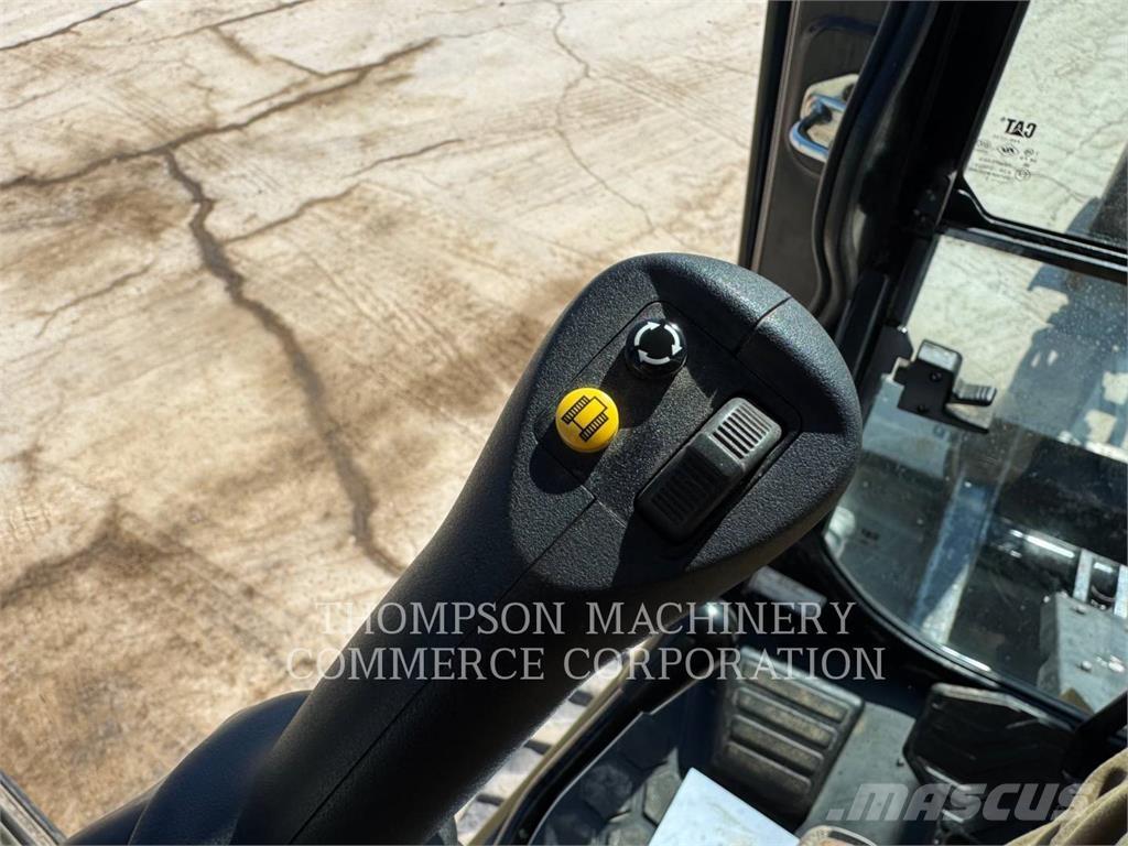 CAT 304 Bagri goseničarji