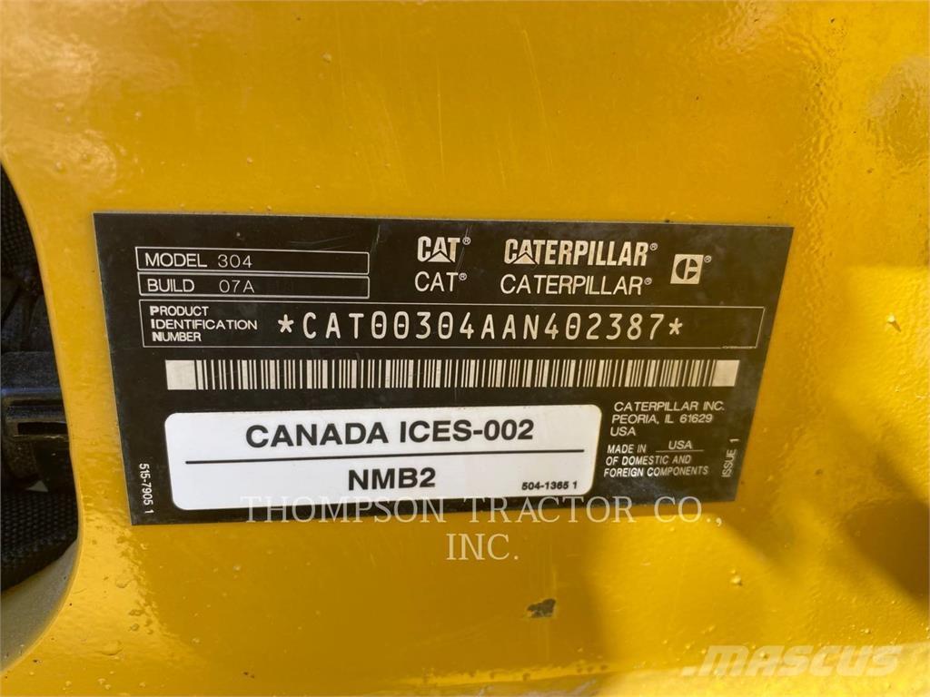 CAT 304 Bagri goseničarji