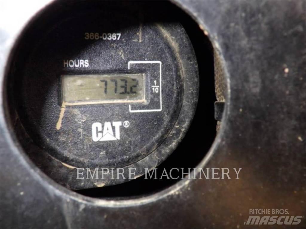 CAT 304E2 Bagri goseničarji