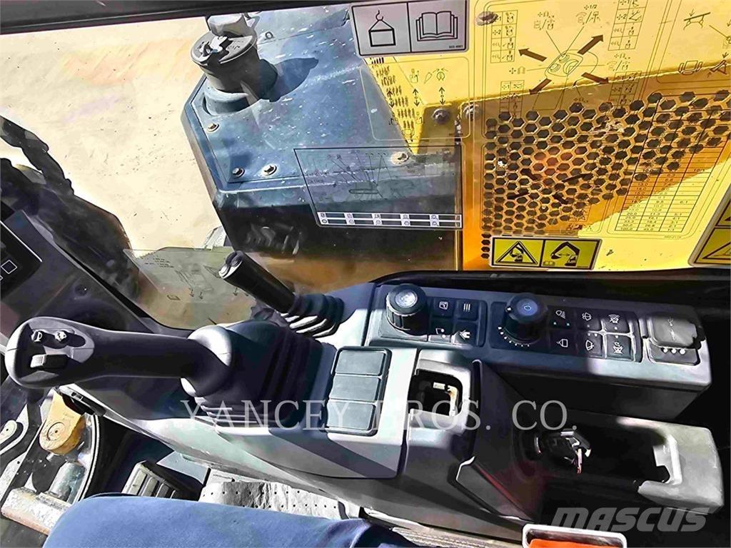 CAT 30607CR Bagri goseničarji
