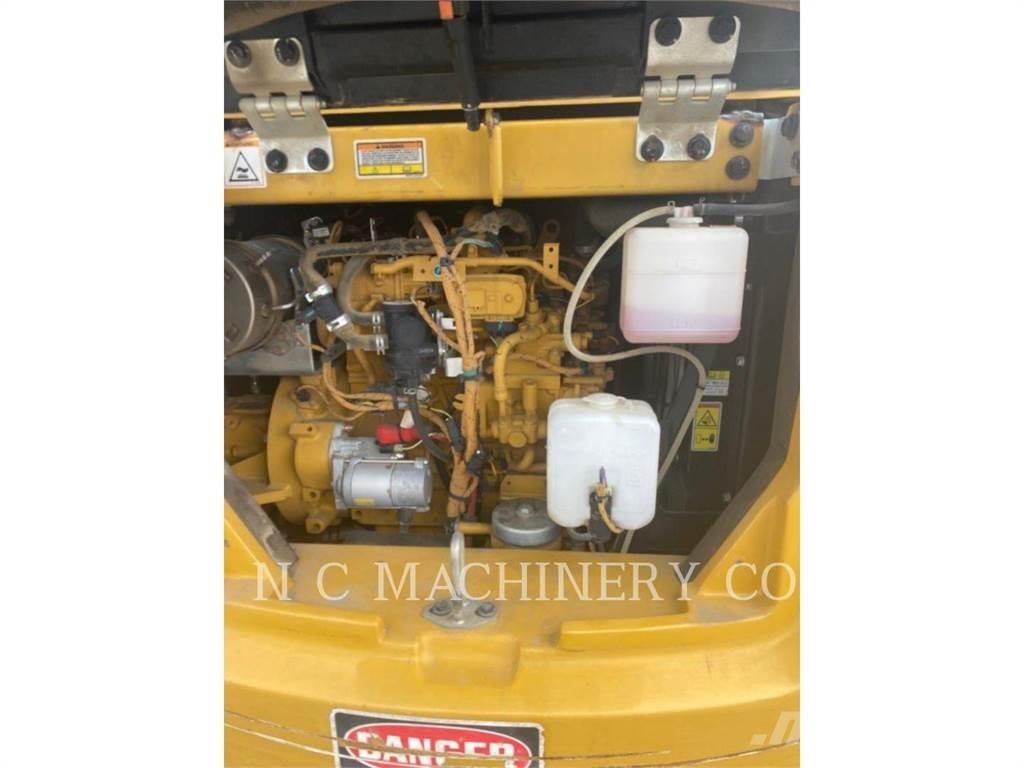 CAT 307E2 Bagri goseničarji