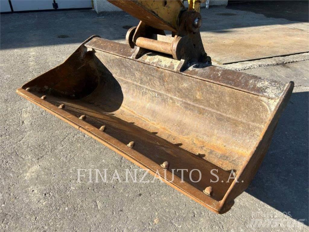 CAT 318F Bagri goseničarji
