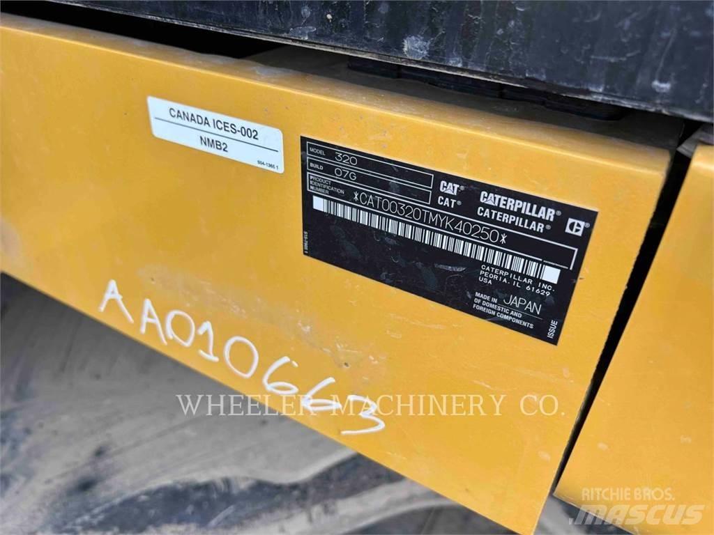 CAT 320 Bagri goseničarji