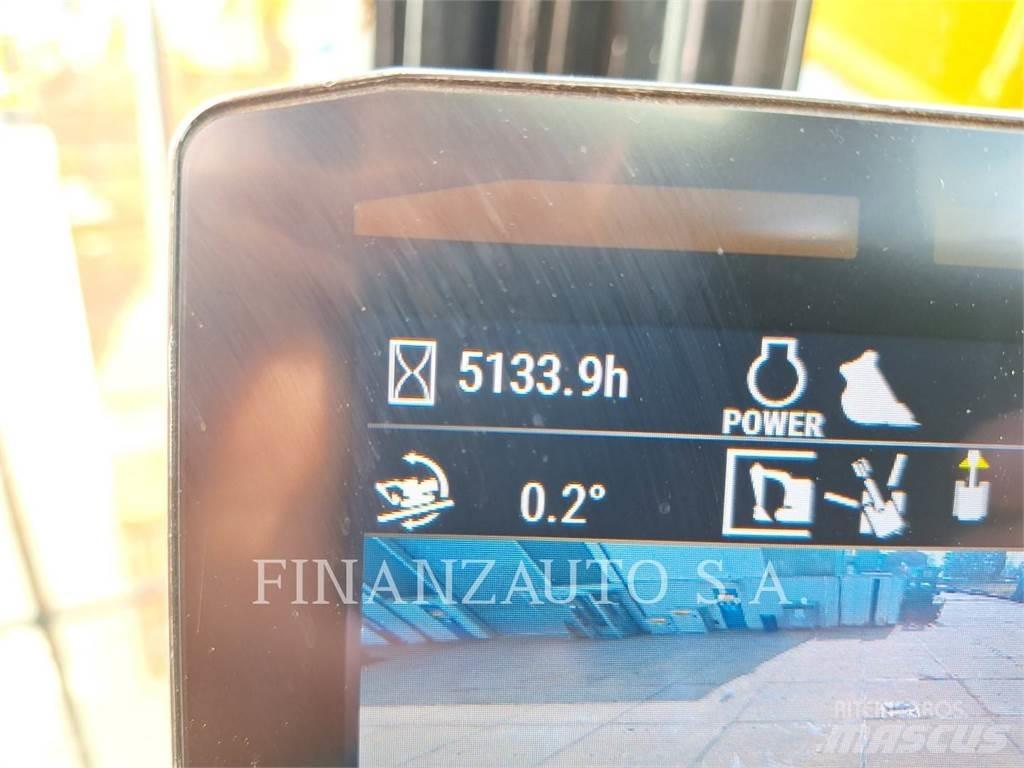 CAT 320 Bagri goseničarji