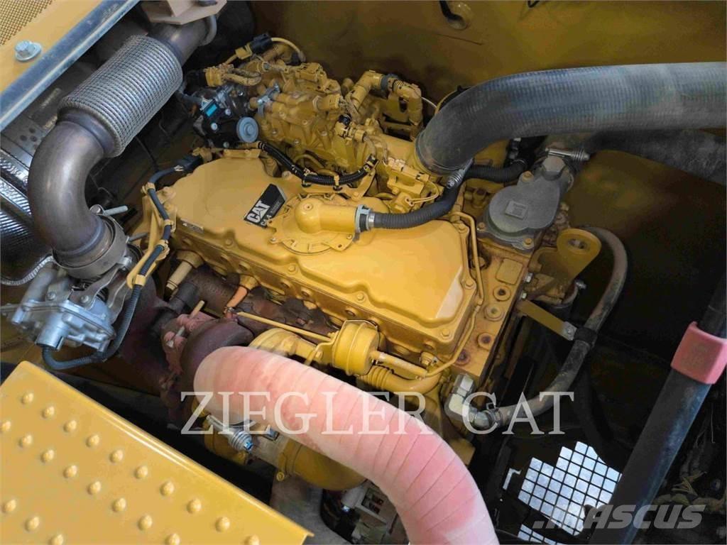 CAT 320 Bagri goseničarji
