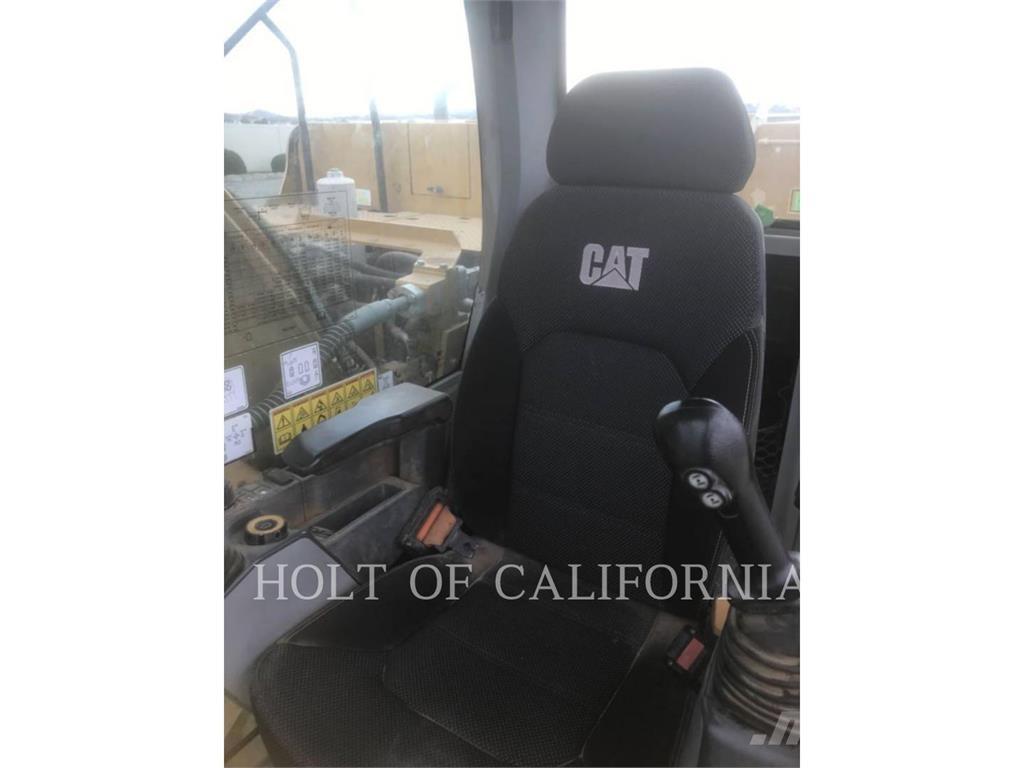 CAT 320 Bagri goseničarji