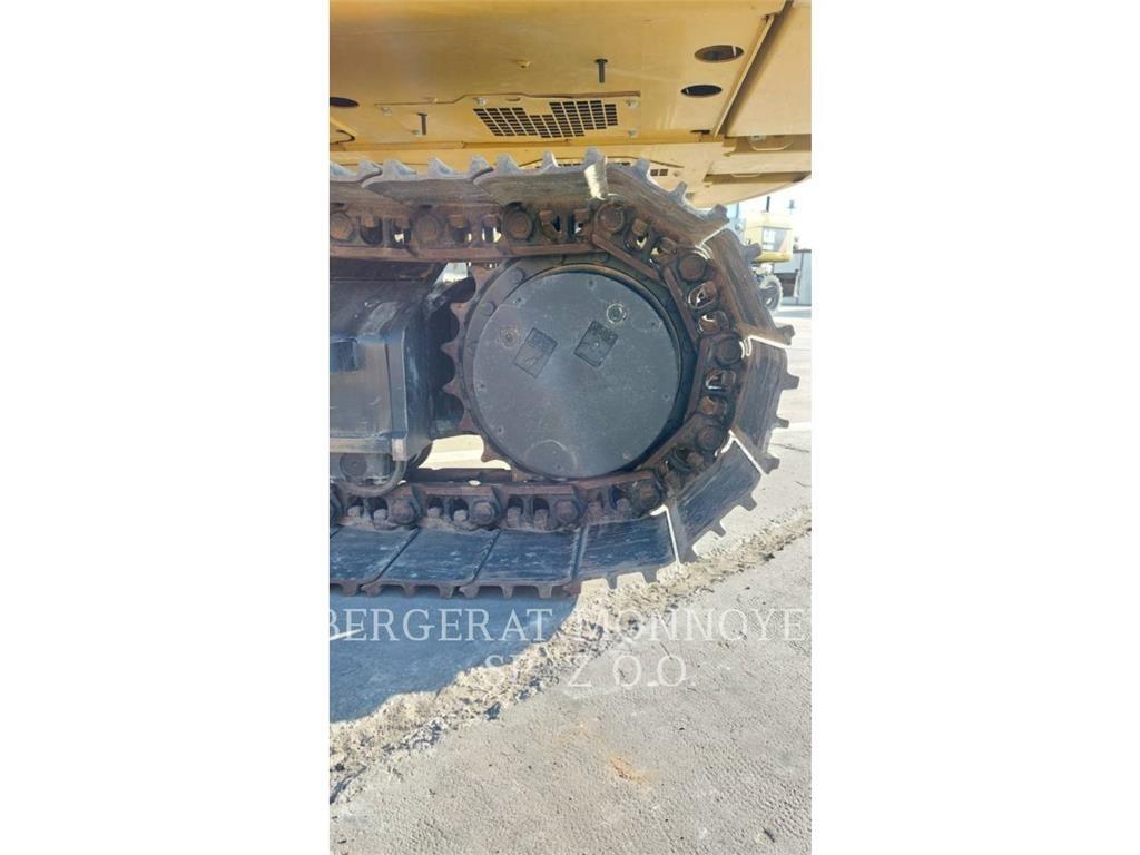 CAT 320 Bagri goseničarji