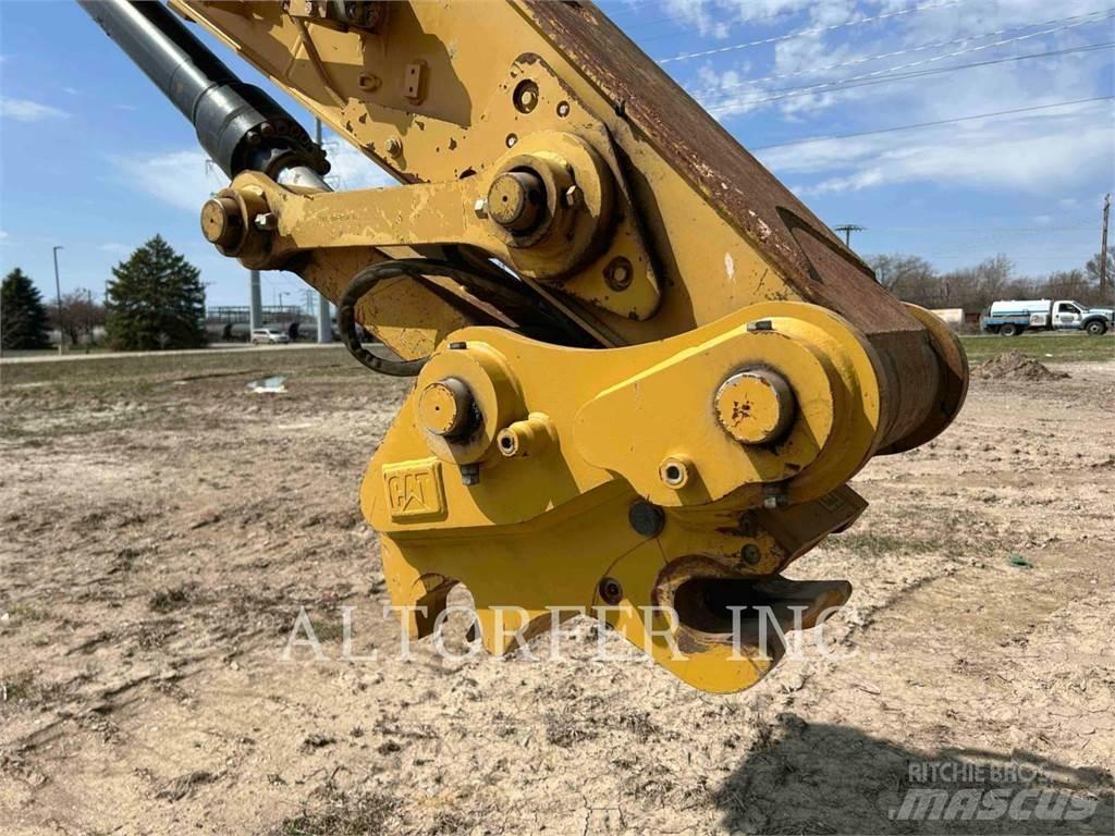 CAT 320-07 Bagri goseničarji
