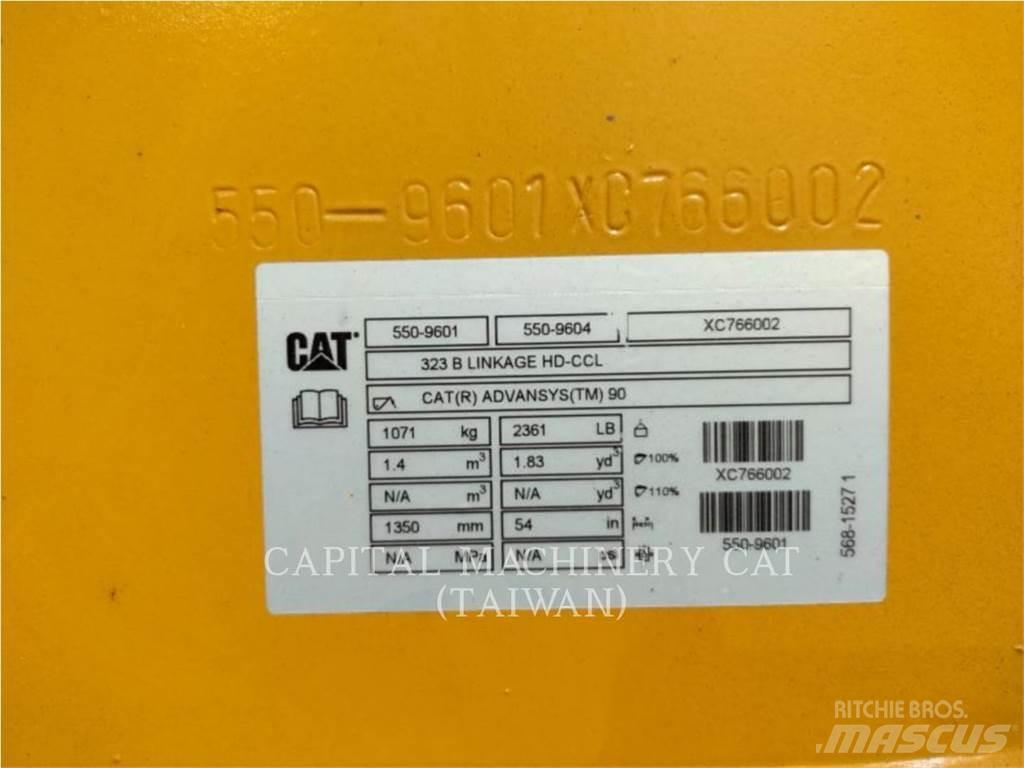 CAT 323 Žlice