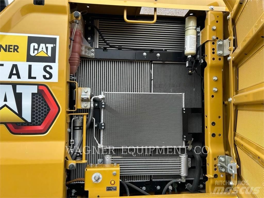 CAT 323 Bagri goseničarji