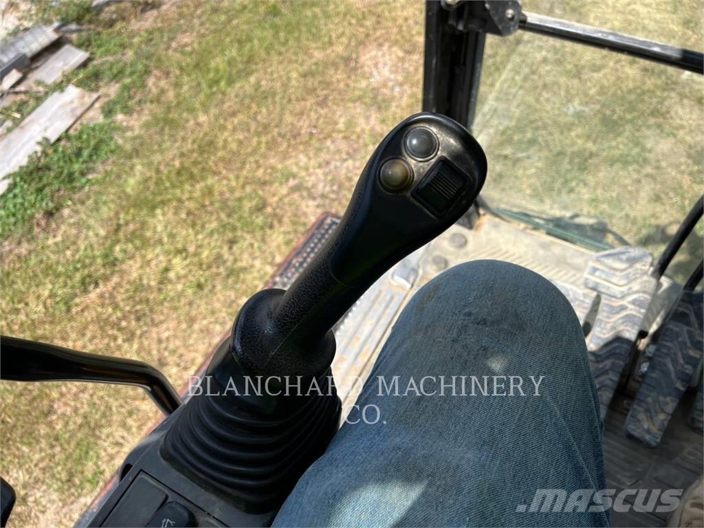 CAT 323 Bagri goseničarji