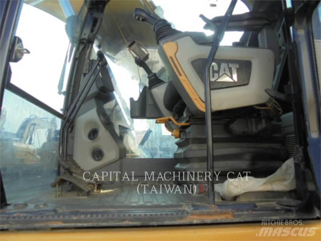 CAT 323-07 Bagri goseničarji
