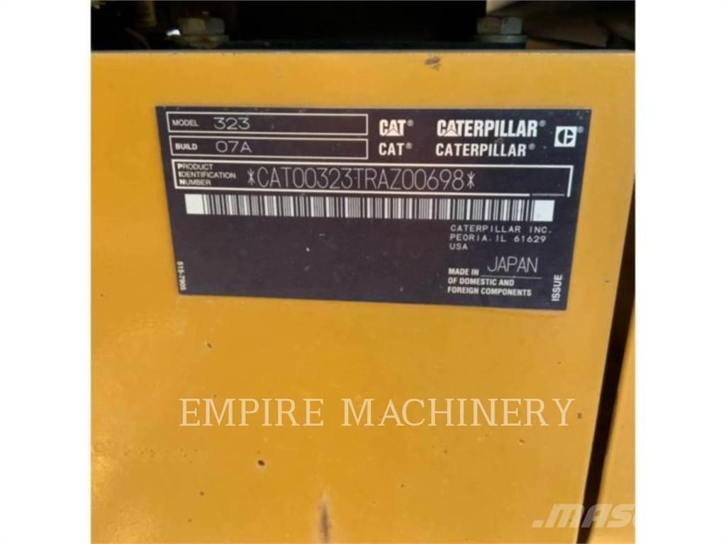 CAT 323-07 Bagri goseničarji