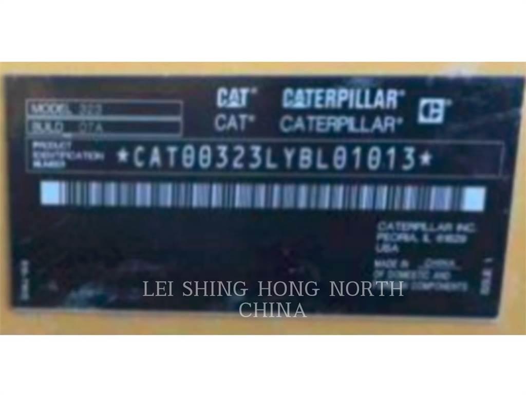 CAT 323-07 Bagri goseničarji