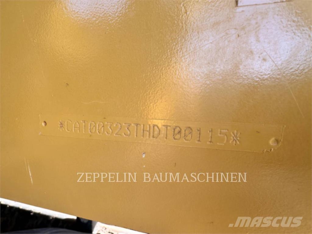 CAT 323-07B Bagri goseničarji