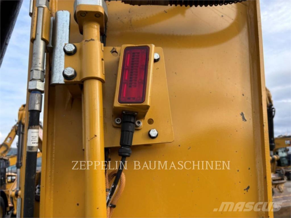 CAT 323-07D Bagri goseničarji