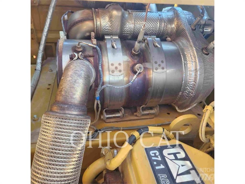 CAT 323 TCS Bagri goseničarji